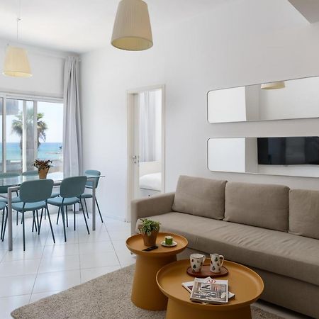 Sea View 2 Bedroom Apartment With Bomb Shelter Tel-Aviv Kültér fotó