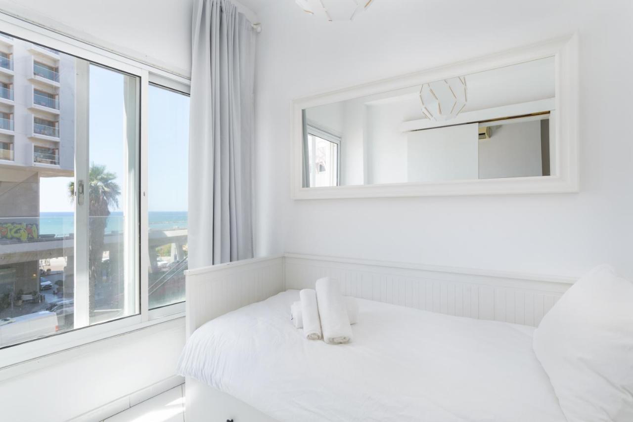 Sea View 2 Bedroom Apartment With Bomb Shelter Tel-Aviv Kültér fotó