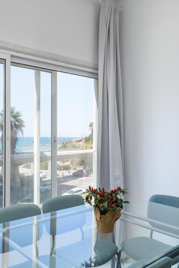 Sea View 2 Bedroom Apartment With Bomb Shelter Tel-Aviv Kültér fotó
