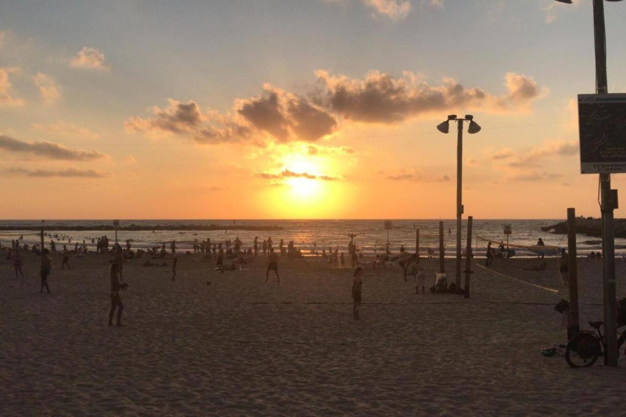 Sea View 2 Bedroom Apartment With Bomb Shelter Tel-Aviv Kültér fotó