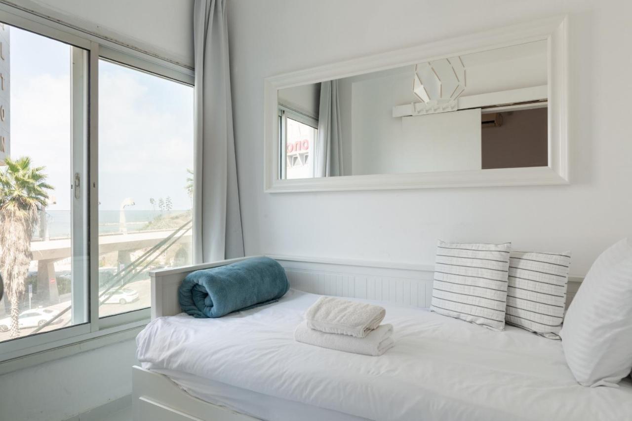 Sea View 2 Bedroom Apartment With Bomb Shelter Tel-Aviv Kültér fotó